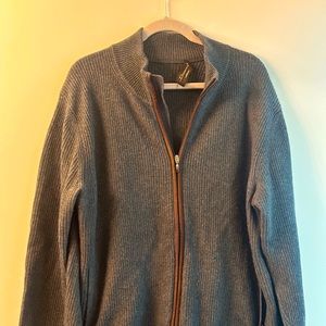 Gray zip up cashmere sweater